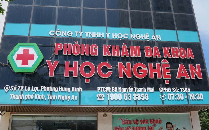 Không phải bác sĩ vẫn mở phòng khám và 'điều trị' cho bệnh nhân- Ảnh 2.