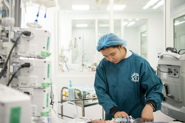 Bệnh viện Bạch Mai cơ sở Ninh Bình: Phối hợp đa chuyên khoa và dấu ấn của dược lâm sàng trong điều trị ca nhiễm nấm phổi nặng - Ảnh 4.