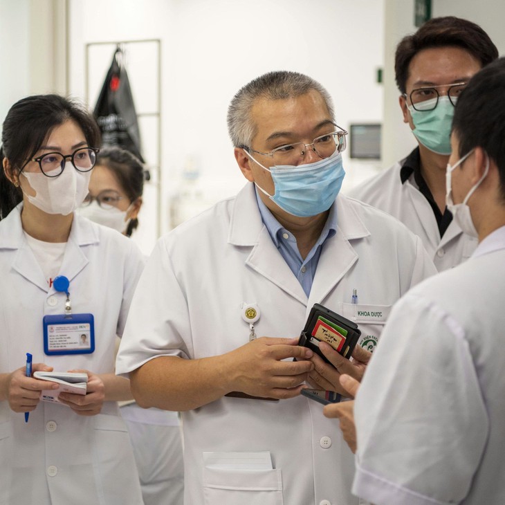 Bệnh viện Bạch Mai cơ sở Ninh Bình: Phối hợp đa chuyên khoa và dấu ấn của dược lâm sàng trong điều trị ca nhiễm nấm phổi nặng - Ảnh 3.