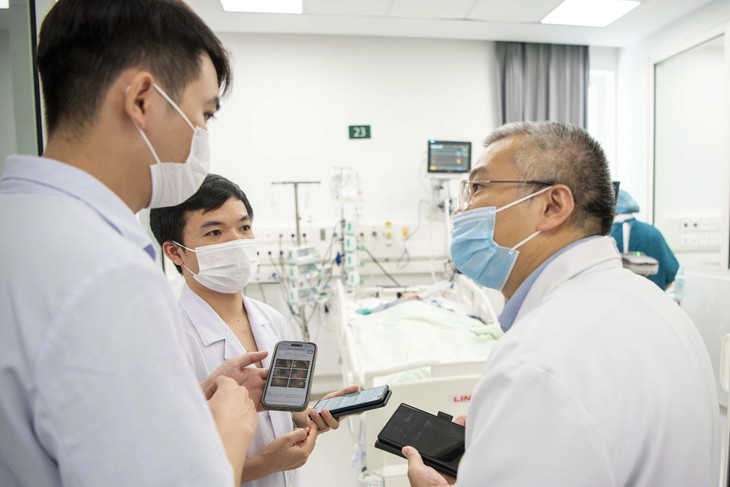 Bệnh viện Bạch Mai cơ sở Ninh Bình: Phối hợp đa chuyên khoa và dấu ấn của dược lâm sàng trong điều trị ca nhiễm nấm phổi nặng - Ảnh 2.