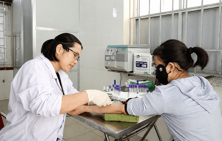Mở rộng xét nghiệm cộng đồng, phát hiện sớm người nhiễm HIV- Ảnh 3.