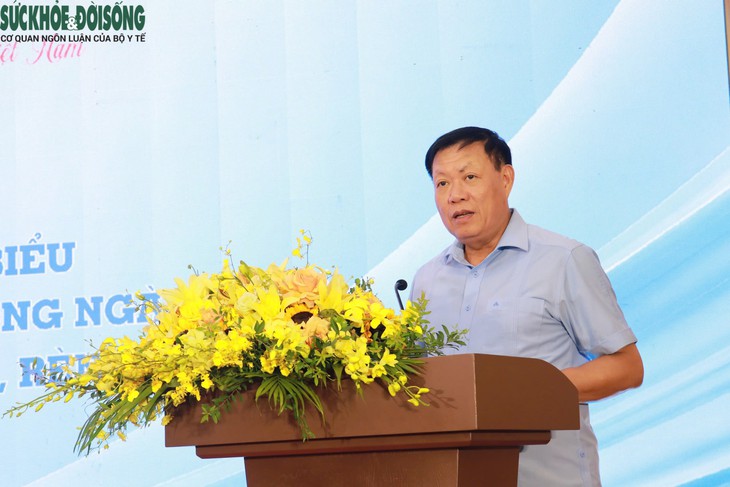 Biểu dương 106 gia đình tiêu biểu và 69 học sinh xuất sắc ngành Y tế- Ảnh 3.