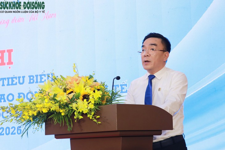 Biểu dương 106 gia đình tiêu biểu và 69 học sinh xuất sắc ngành Y tế- Ảnh 5.