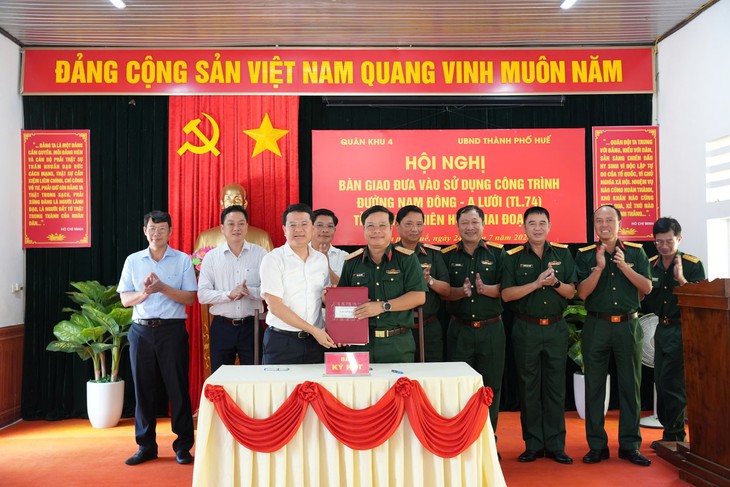 Thông xe dự án đường 475 tỷ đồng, tạo động lực phát triển vùng cao phía Tây TP Huế - Ảnh 1.