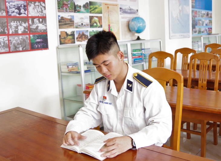 Cậu bé mồ côi và hành trình trở thành học viên Học viện Hải quân- Ảnh 1.