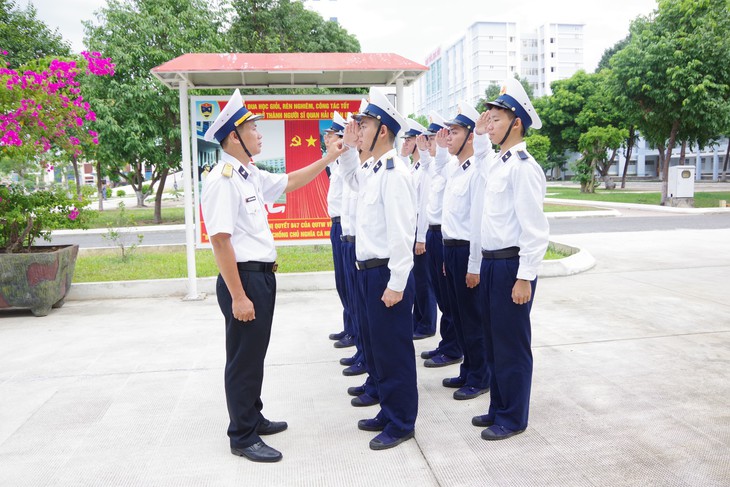 Cậu bé mồ côi và hành trình trở thành học viên Học viện Hải quân- Ảnh 2.