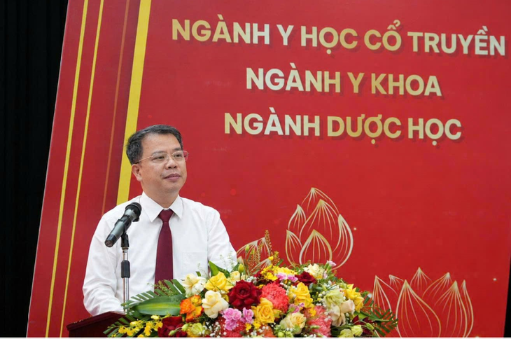 805 tân bác sĩ, dược sĩ Học viện Y – Dược học cổ truyền Việt Nam tốt nghiệp sẵn sàng bước vào hành trình phụng sự- Ảnh 1.