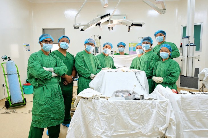 Ghép thận lần thứ 3 cho bệnh nhân có bất thường mạch máu, Bệnh viện Nhân dân 115 lập thêm dấu mốc chuyên môn- Ảnh 3.