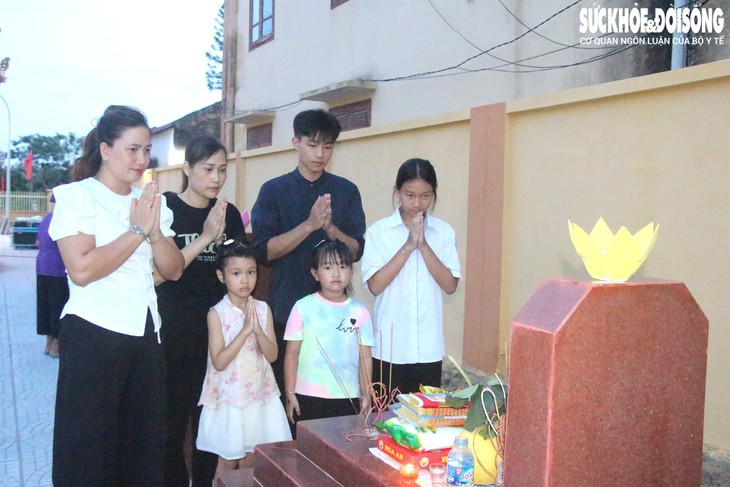 Xúc động đêm tri ân liệt sĩ tại Hải Phòng: Mong các anh sớm trở về đoàn tụ với gia đình, làng xóm- Ảnh 1.