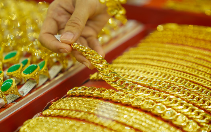 Chốt giá vàng hôm nay ngày 28/7 đồng loạt giảm rất mạnh - Ảnh 2.