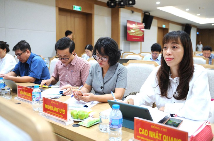 Lào Cai kiến nghị hoàn thiện chính sách phát triển nhân lực y tế cơ sở sau sắp xếp bộ máy - Ảnh 4.