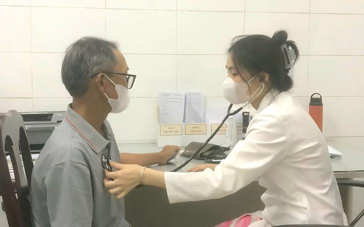 Dương tính với cúm không có nghĩa đã loại trừ COVID-19- Ảnh 3.