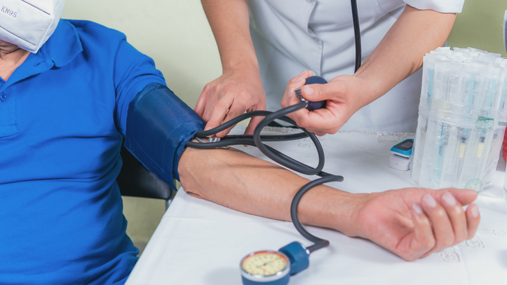 Bệnh không lây nhiễm âm thầm tiến triển: Vì sao cần tầm soát sớm? - Ảnh 2.