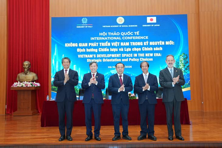 Khoa học công nghệ mở không gian phát triển mới cho tăng trưởng của Việt Nam - Ảnh 1.