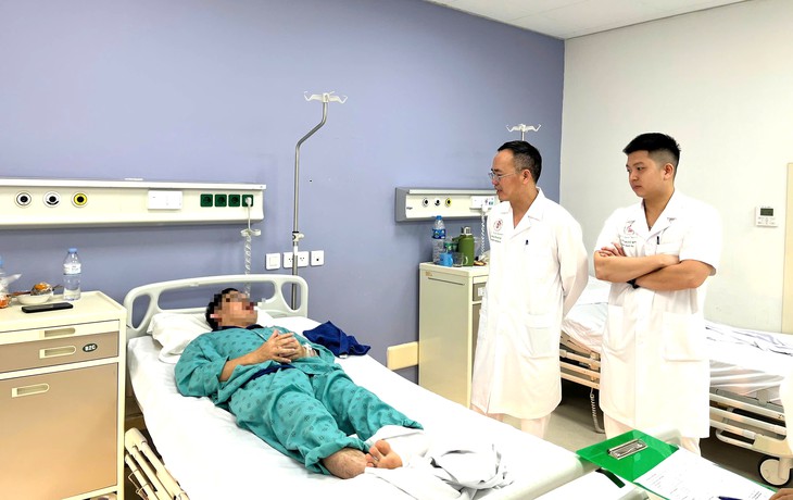 Ung thư dương vật: Vì sao nam giới có hẹp bao quy đầu cần đi khám sớm?- Ảnh 2.
