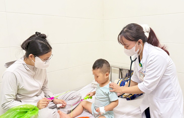Adenovirus gia tăng trong mùa hè, bác sĩ khuyến cáo cách phòng tránh - Ảnh 2.