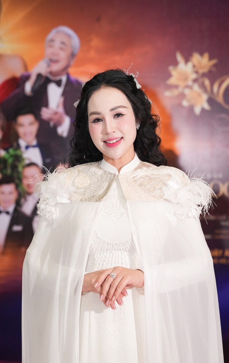 Nữ Tiến sĩ quê Nghệ An gây chú ý với dấu mốc 20 năm ca hát, tiết lộ người đặc biệt ủng hộ cả vật chất và tinh thần- Ảnh 1.