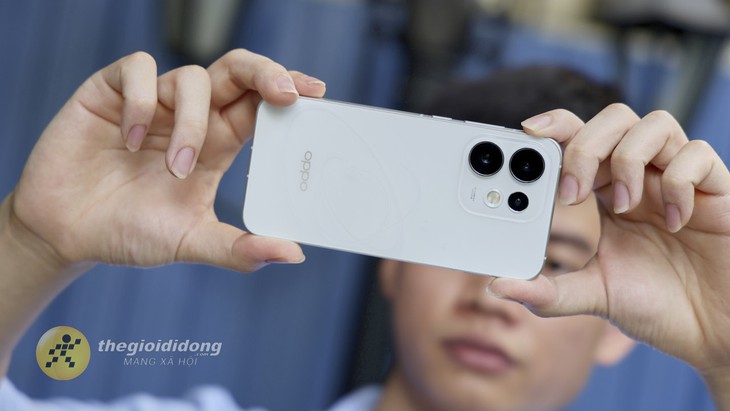 So sánh nhanh OPPO Reno 16 và 16 Pro: 4 điểm khác biệt lớn nhất- Ảnh 2.