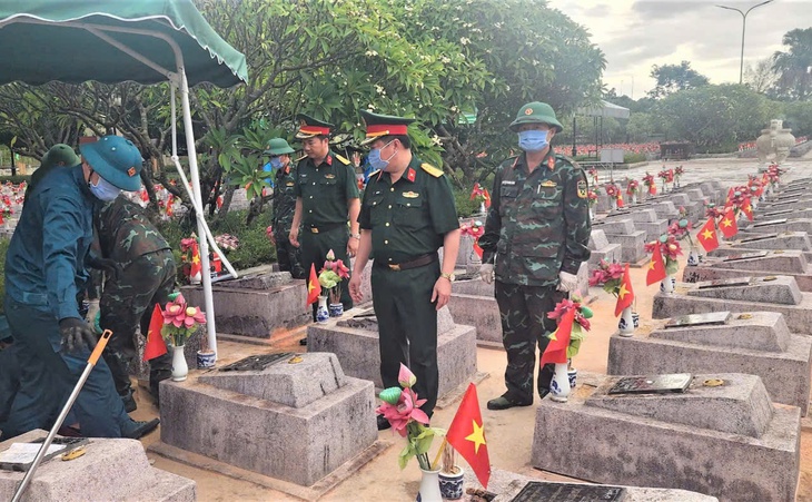 Phát hiện hài cốt liệt sĩ cùng nhiều di vật khi giải phóng mặt bằng thi công sân bay- Ảnh 3.