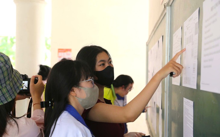 Công an Tuyên Quang vào cuộc xác minh dữ liệu điểm thi Toán 'bất thường' tại một trường THPT - Ảnh 2.