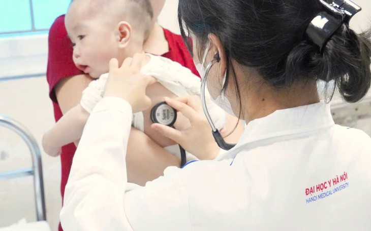 Loạt đại học công bố điểm sàn, chạm mốc 25 điểm- Ảnh 2.