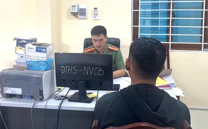 Không học lái xe nhưng muốn có bằng: Chiêu trò mua bán GPLX giả bị Công an lật tẩy- Ảnh 2.