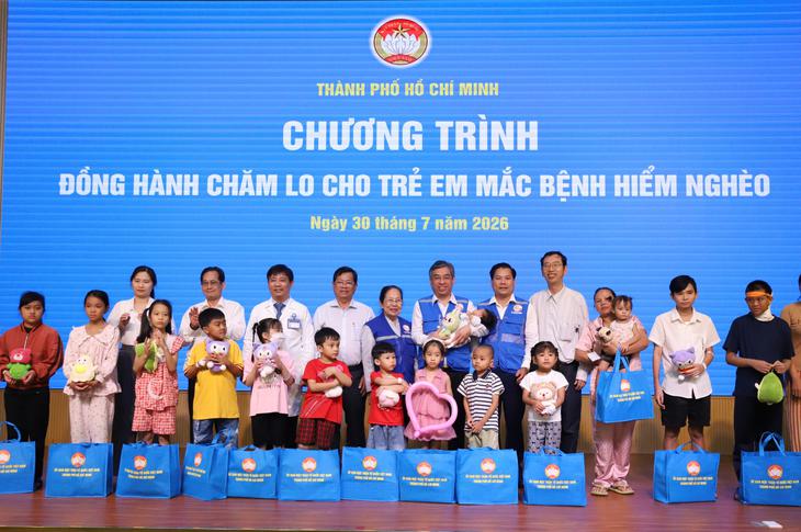 TPHCM chung tay tiếp sức 1.000 trẻ em mắc bệnh hiểm nghèo- Ảnh 2.