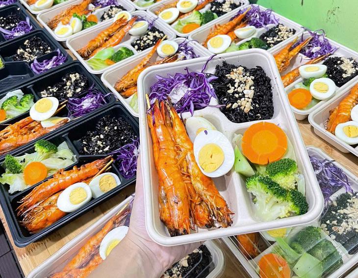 Vì sao bữa ăn healthy chia sẵn lượng calo lại 'cháy' đơn mỗi ngày?- Ảnh 3.