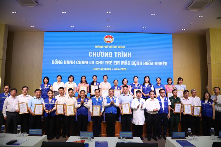 TPHCM chung tay tiếp sức 1.000 trẻ em mắc bệnh hiểm nghèo- Ảnh 4.