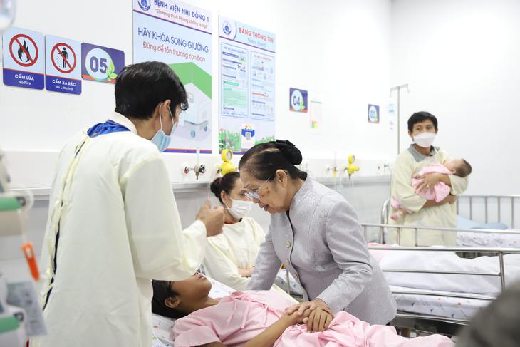 TPHCM chung tay tiếp sức 1.000 trẻ em mắc bệnh hiểm nghèo- Ảnh 3.