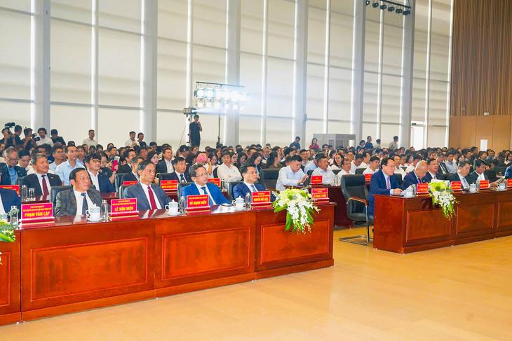 Công bố các Quyết định của Thủ tướng Chính phủ về Khu kinh tế và khởi động Khu Thương mại tự do Hải Phòng- Ảnh 1.