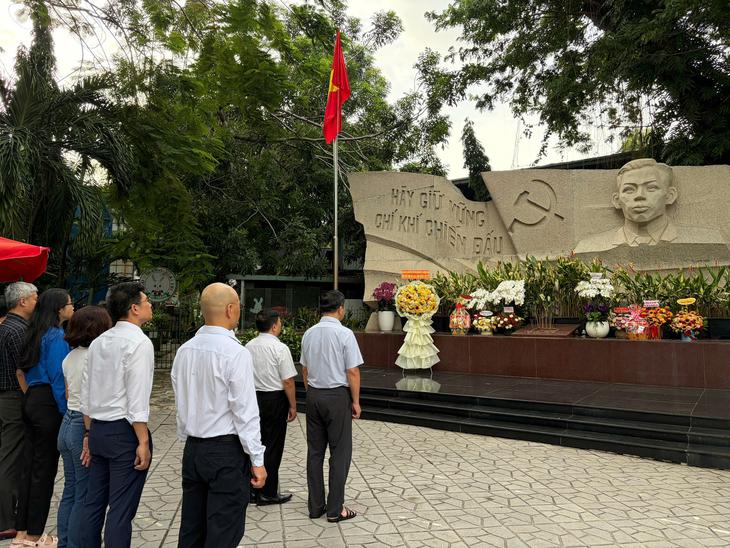 Ngành y tế TPHCM tri ân các Anh hùng liệt sĩ, chăm sóc sức khỏe người có công- Ảnh 4.