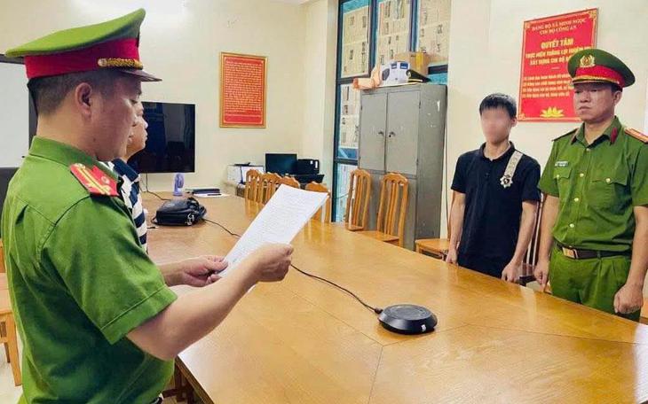Danh tính tài xế ô tô tại Hải Phòng đâm xe máy chở 4 người rồi bỏ chạy - Ảnh 1.