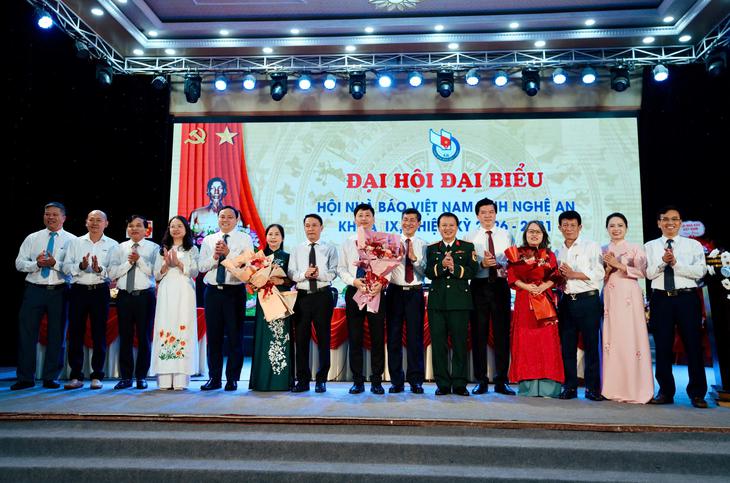 Ông Trần Minh Ngọc tiếp tục giữ chức Chủ tịch Hội Nhà báo Việt Nam tỉnh Nghệ An khóa IX - Ảnh 4.