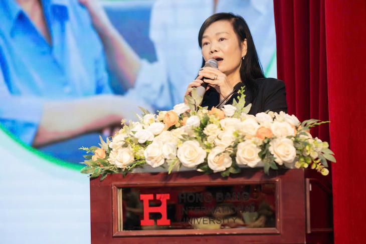 Chữa ung thư bằng cách nhịn ăn: Nguy cơ suy dinh dưỡng và tác động xấu - Ảnh 1.