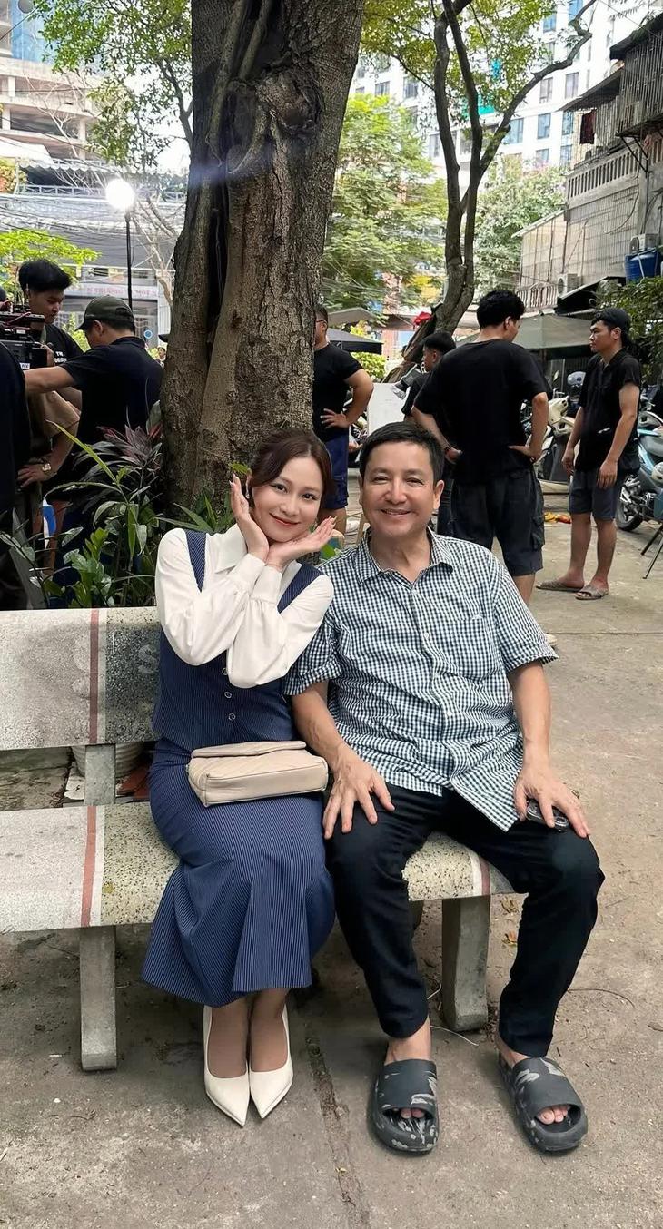 Lời chia tay đặc biệt của dàn diễn viên 'Dưới ô cửa sáng đèn'- Ảnh 4.