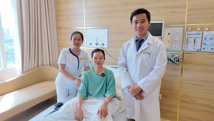 Gỡ 'nút thắt' hai bệnh lý dai dẳng cho người phụ nữ bị sa đa tạng chậu phức tạp- Ảnh 2.