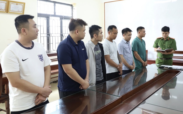 Cần Thơ: Triệt phá đường dây số đề và cá độ bóng đá hơn 1.000 tỷ đồng - Ảnh 4.