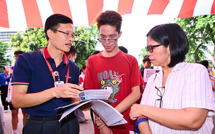 Sắp xếp nguyện vọng xét tuyển đại học không nên quá máy móc- Ảnh 2.