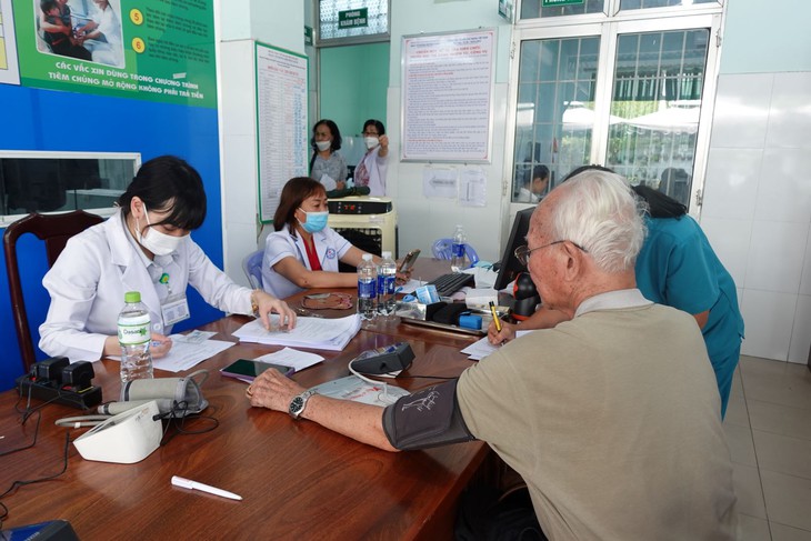 Hiện thực hóa chủ trương của Đảng, Nhà nước về chăm sóc sức khỏe nhân dân- Ảnh 4.