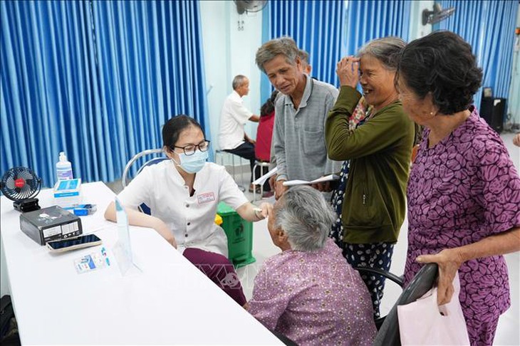 Hiện thực hóa chủ trương của Đảng, Nhà nước về chăm sóc sức khỏe nhân dân- Ảnh 5.