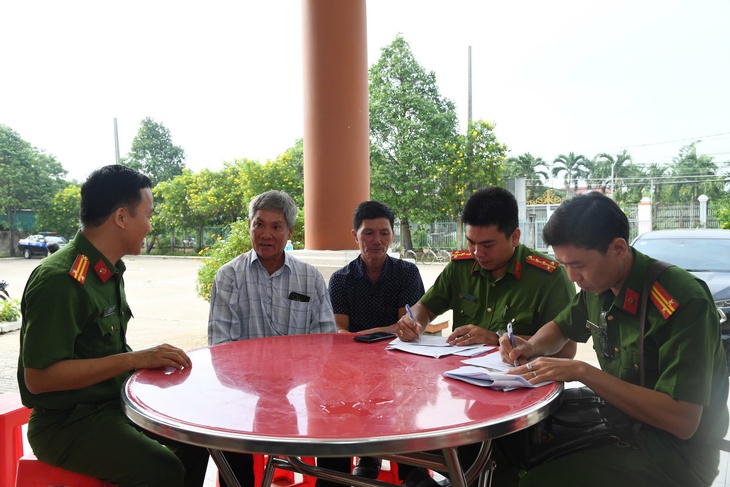 Lấy mẫu ADN thân nhân để kết luận chính xác danh tính liệt sĩ được tìm thấy tại CV Lê Thị Riêng- Ảnh 3.