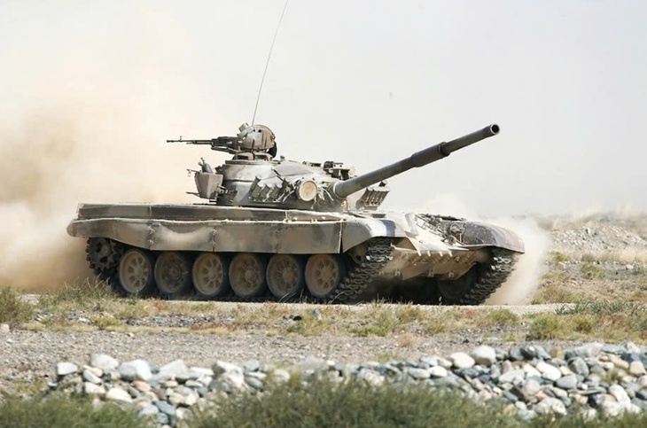 Xe tăng T-80BVM Nga 'làm mưa làm gió' ở Ukraine- Ảnh 1.