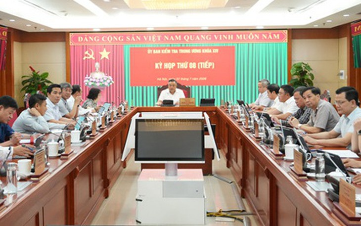 Kỷ luật cảnh cáo nguyên Chủ tịch và Phó Chủ tịch tỉnh Bắc Giang (cũ)- Ảnh 1.