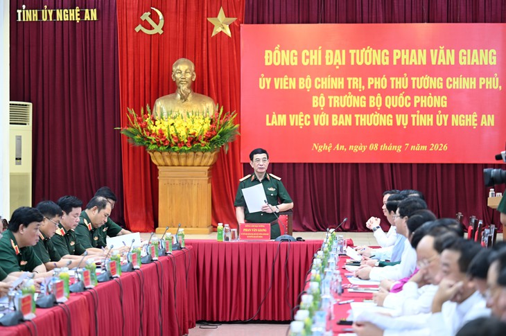 Đại tướng Phan Văn Giang làm việc với Nghệ An về phát triển kinh tế gắn quốc phòng, an ninh- Ảnh 1.