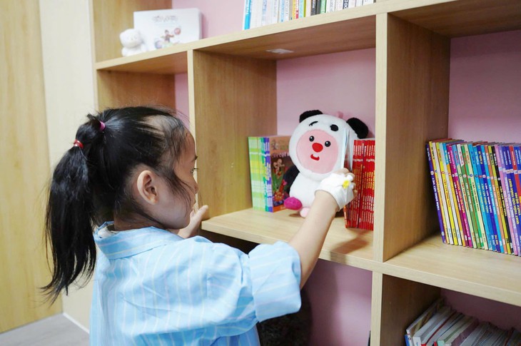 Nghệ An lan tỏa văn hóa đọc bằng việc xây dựng tủ sách, thư viện sách trong cơ sở y tế- Ảnh 4.