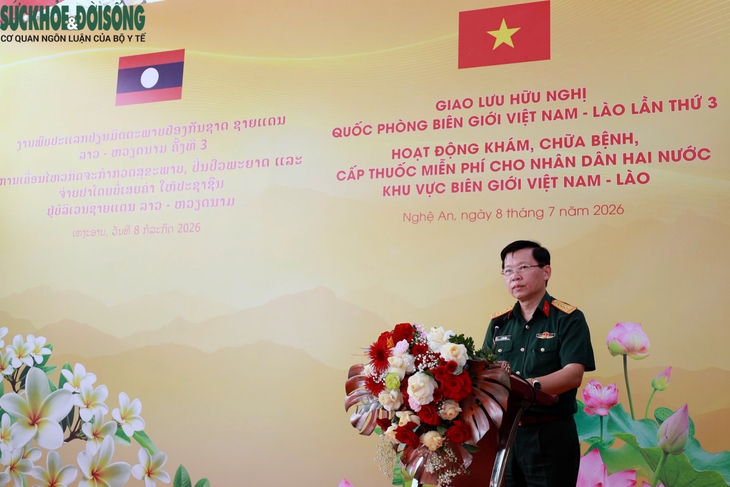 Khai mạc chương trình khám bệnh, cấp thuốc miễn phí cho nhân dân khu vực biên giới Việt Nam - Lào - Ảnh 2.