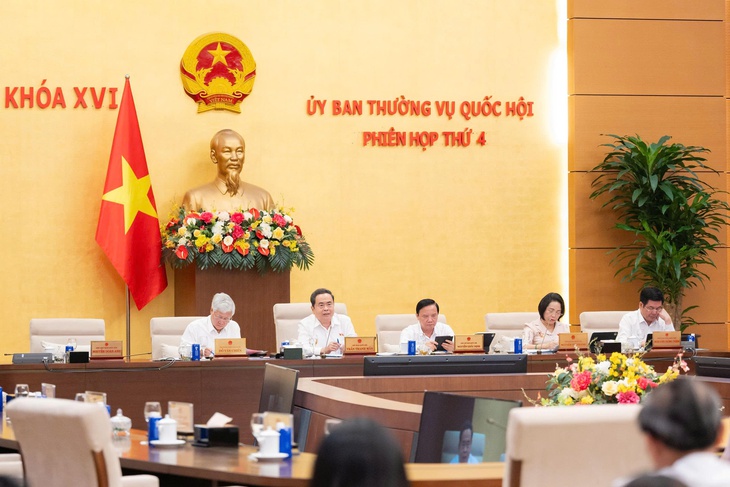 Chủ tịch Quốc hội: Trợ cấp người có công nên gắn với mức sống hoặc lương tối thiểu vùng- Ảnh 5.