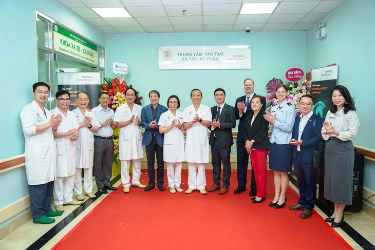 Khánh thành Trung tâm Đào tạo xạ trị - xạ phẫu đầu tiên tại Việt Nam- Ảnh 1.