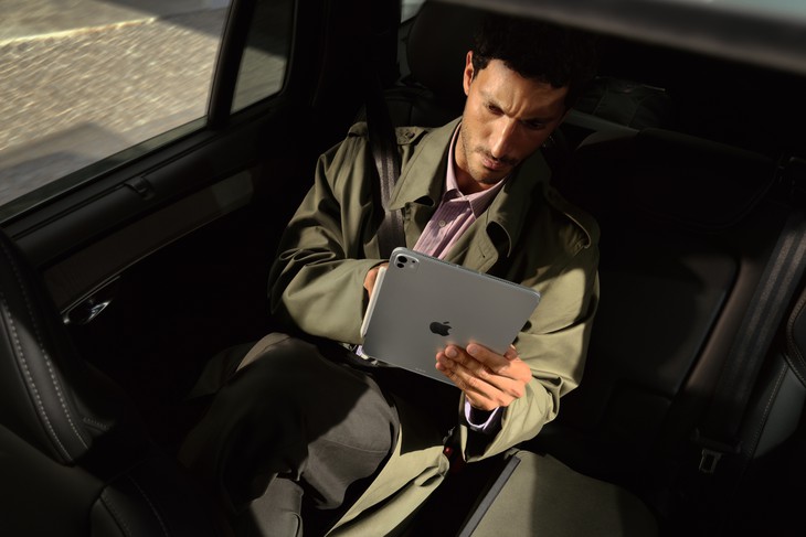Không chỉ để xem phim: iPad đang thành sổ tay số cho học tập và làm việc linh hoạt- Ảnh 2.